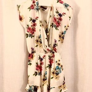 Honey Punch- White Floral Romper
